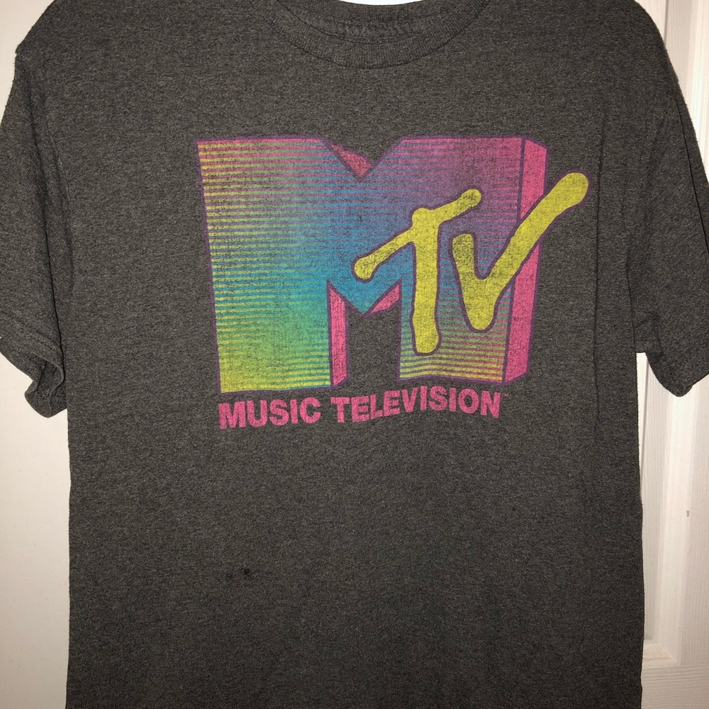 vintage looking MTV shirt